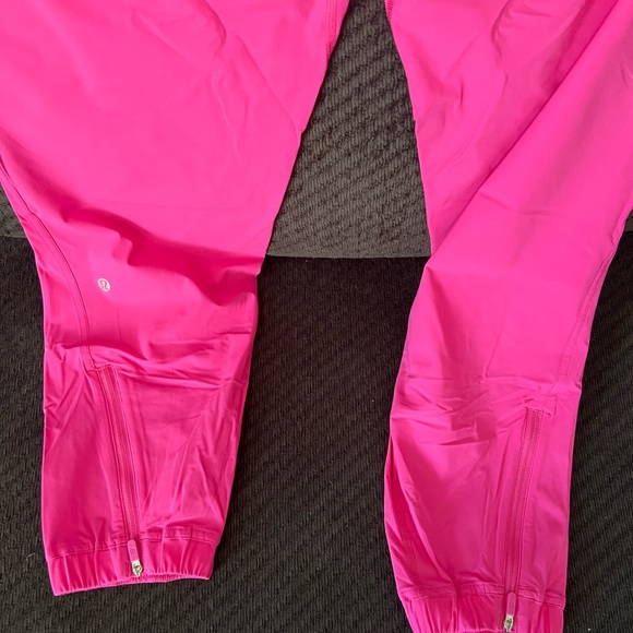 Never-worn lululemon pants. Perfect condition. Size 10. - Picture 3 of 4